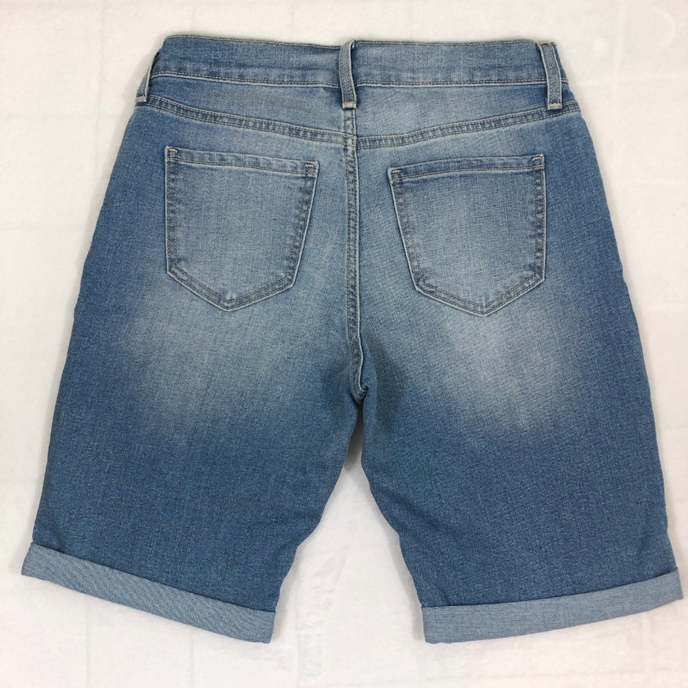 NWT Old Navy Sweetheart Bermuda Short, Light blue - Picture 2 of 4